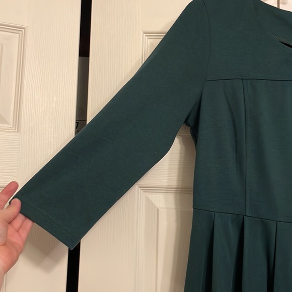 SUNNY GIRL dark green pleated dress - Picture 4 of 5